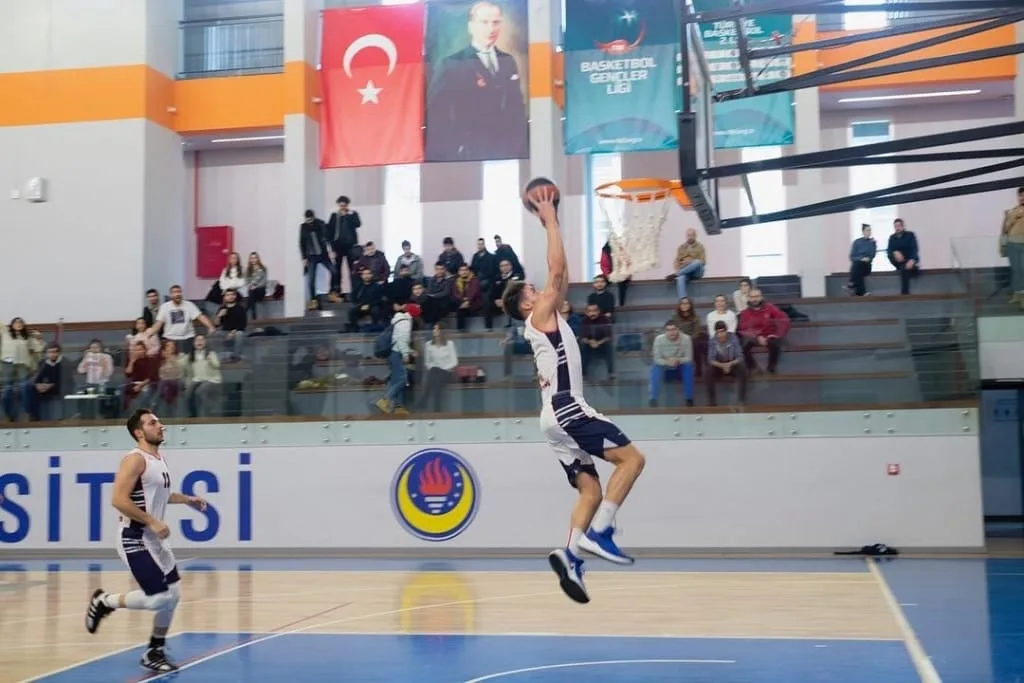 <img style="display: block;-webkit-user-select: none;margin: auto;cursor: zoom-in;background-color: hsl(0, 0%, 90%);transition: background-color 300ms;" data-src="https://oktamam.com/wp-content/uploads/2019/06/49376935_441146576419808_3315258775567437151_n-1024x683.jpg" width="811" height="540">