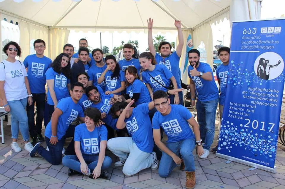 طلاب جامعة بهتشه شهير باتومي