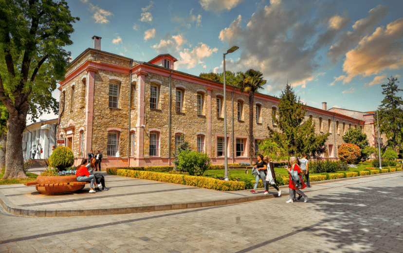 دانشگاه صباحاتتین زعیم استانبول