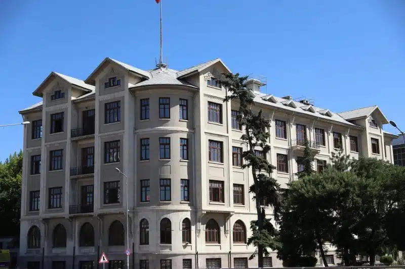 جامعة أنقرة ميديبول 2