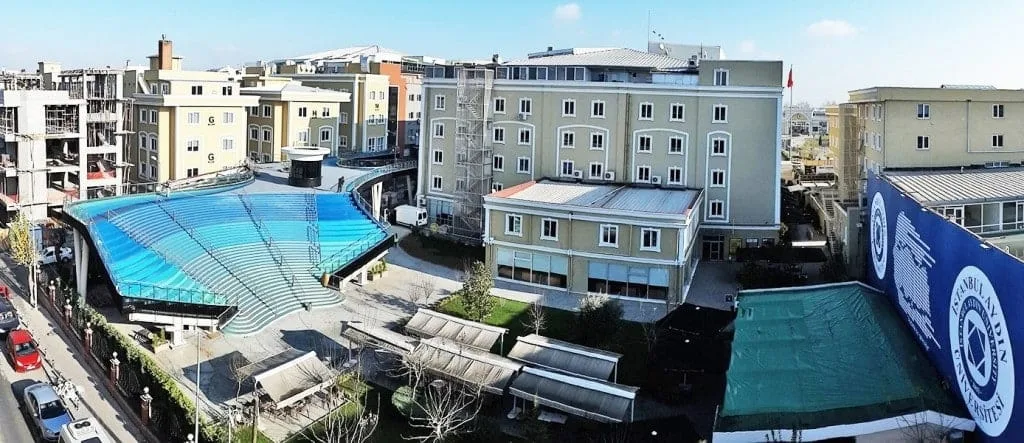 حرم جامعة اسطنبول أيدن 2