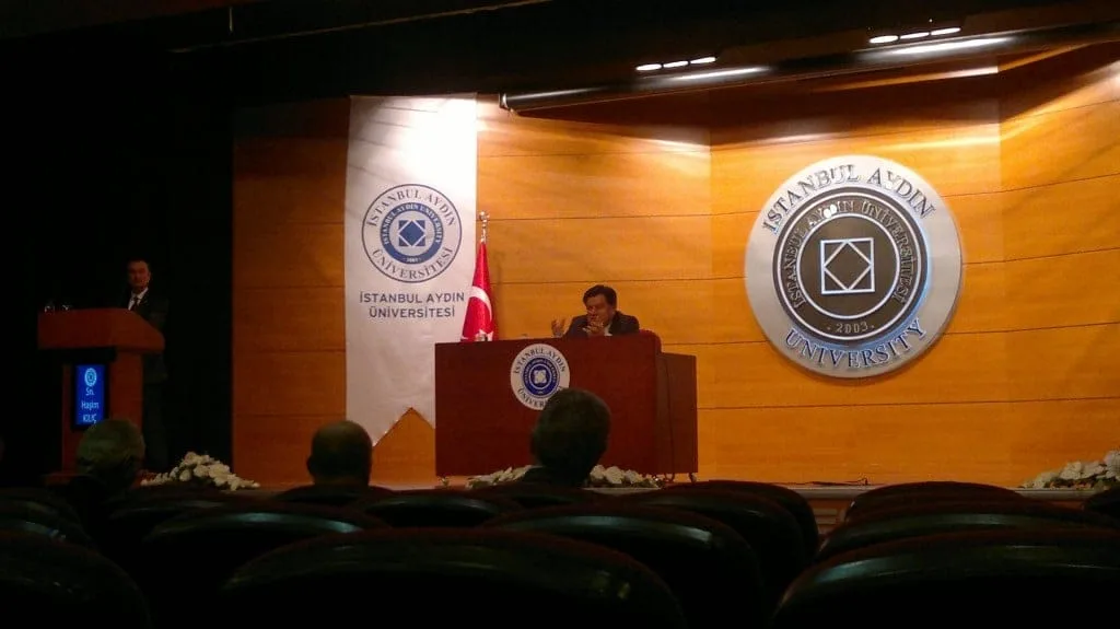 مؤتمر جامعة اسطنبول أيدن