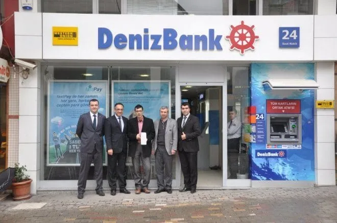 denizbank-somada-yazarkasa-posu-tanitti-IHA-20130405AW000011-1-t