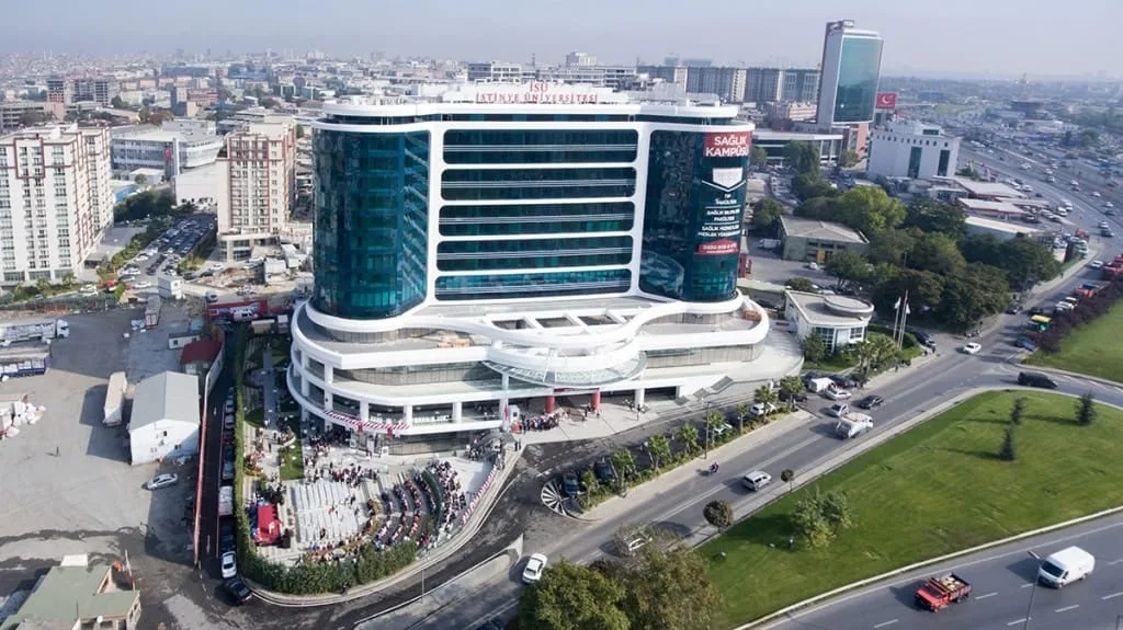 حرم جامعة استينيا 2