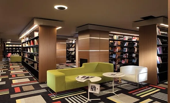 <img style="display: block;-webkit-user-select: none;margin: auto;background-color: hsl(0, 0%, 90%);transition: background-color 300ms;" data-src="https://oktamam.com/wp-content/uploads/2019/06/kutuphane.jpg">