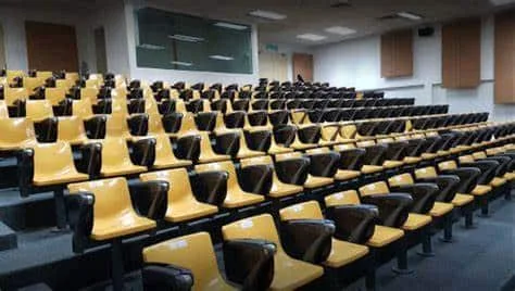 قاعة دراسة في جامعة سيجي