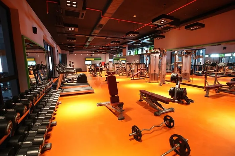 <img style="display: block;-webkit-user-select: none;margin: auto;background-color: hsl(0, 0%, 90%);transition: background-color 300ms;" data-src="https://oktamam.com/wp-content/uploads/2019/06/sporsalonu.jpg">