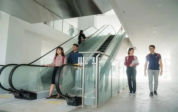 طلاب جامعة سايبرجايا