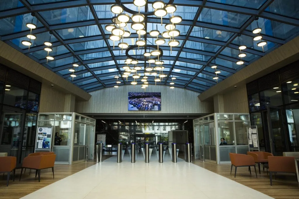 مدخل السكن الطلابي في جامعة اسطنبول ميديبول 