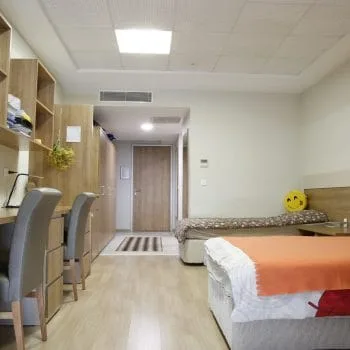 غرف السكن الطلابي في جامعة اسطنبول ميديبول  1