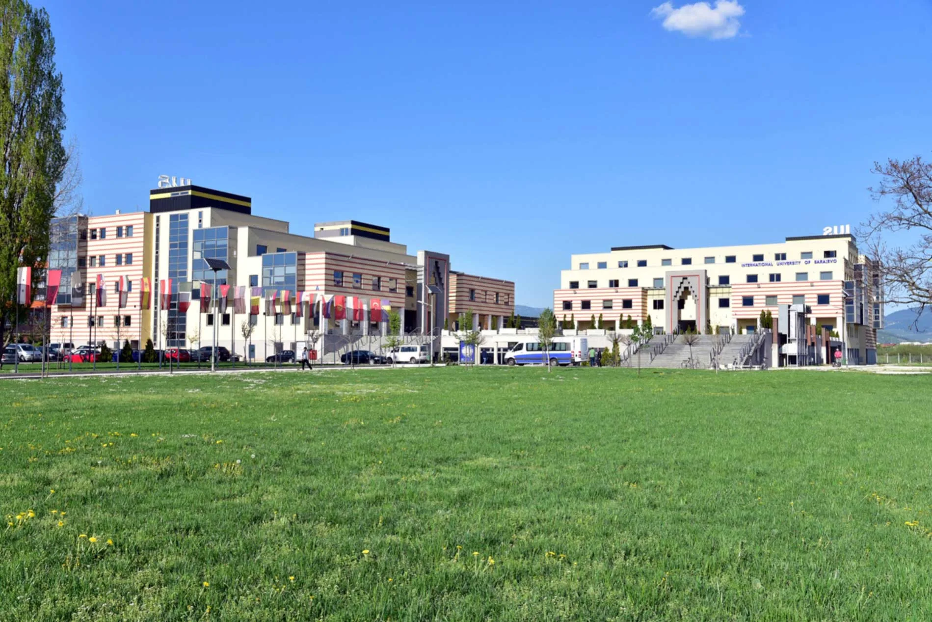 جامعة سراييفو الدولية