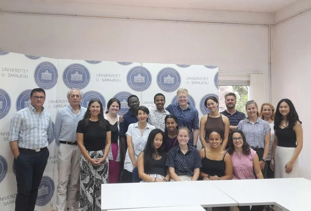 طلاب جامعة سراييفو 