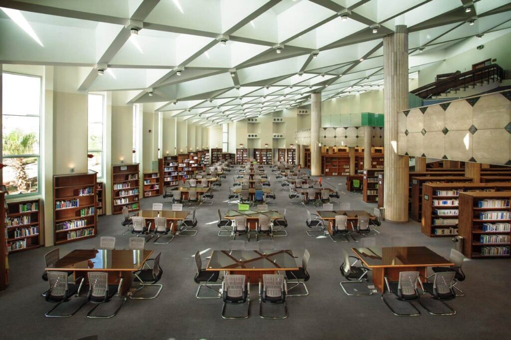 مكتبة جامعة مصر للعلوم والتكنولوجيا