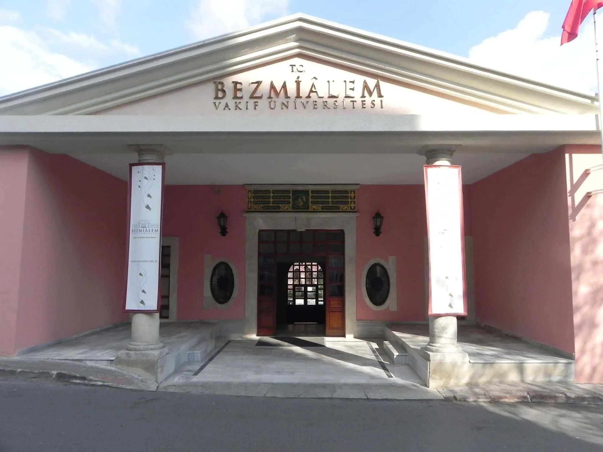 Bezmialem University