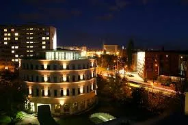 جامعة بودابست متروبوليتان METU 5