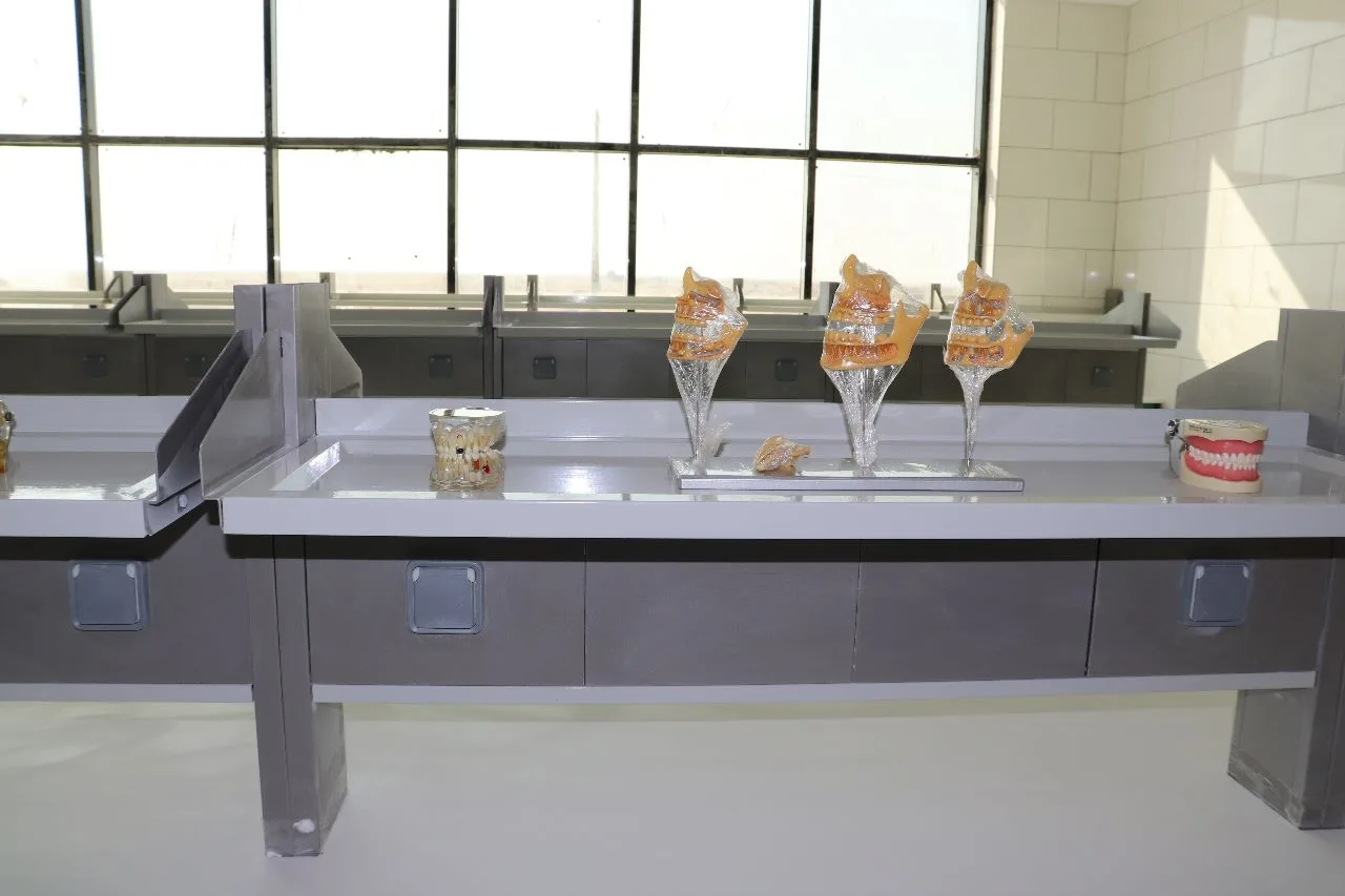 معمل أسنان جامعة الريادة