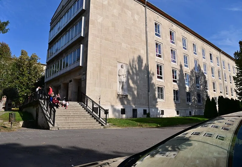 سكن جامعة ميشكولتس 1