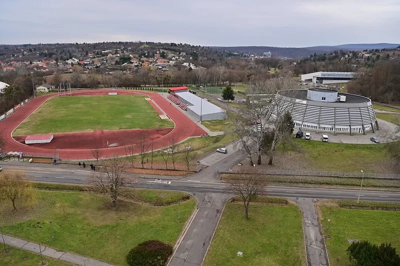 جامعة ميشكولتس - المركز الرياضي